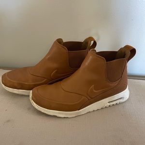 Nike Air Max Thea Mid- Tan Color Size 8.5